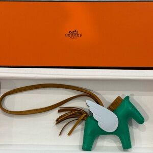 Hermes Rodeo Pegasus size PM